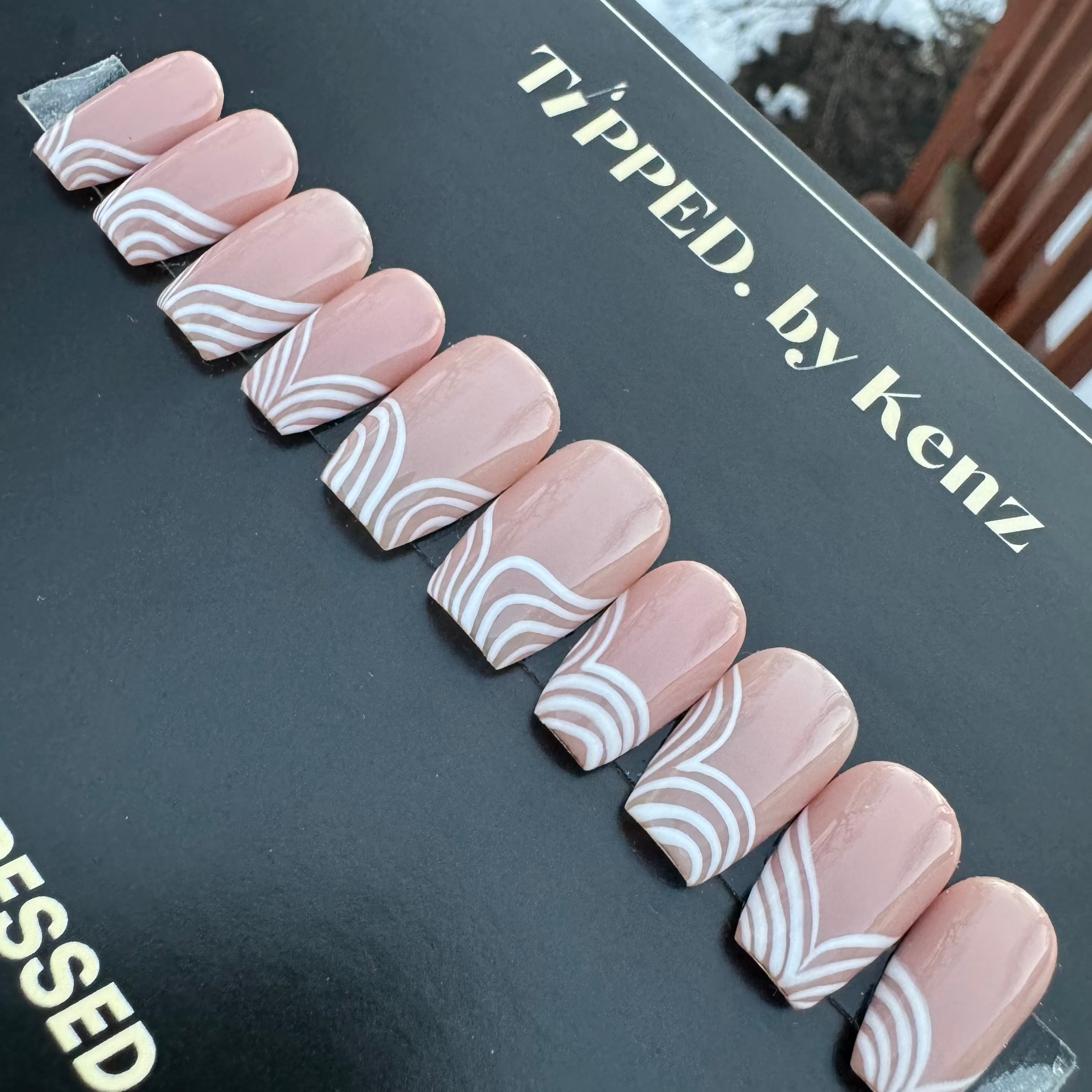Simple Chic – TIPPED. by Kenz
